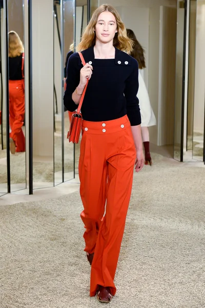 Look 33
